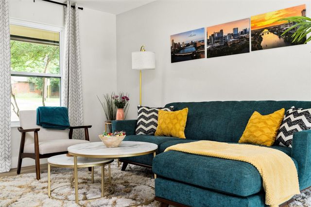 11807 Oakwood DR, Austin, TX 78753