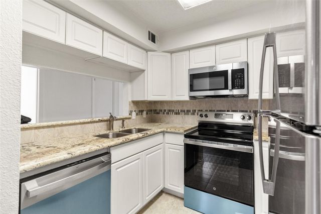 11002 Hammerly Boulevard 227, Houston, TX 77043