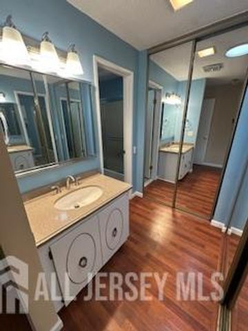 211 Doremus Drive, Monroe, NJ 08831