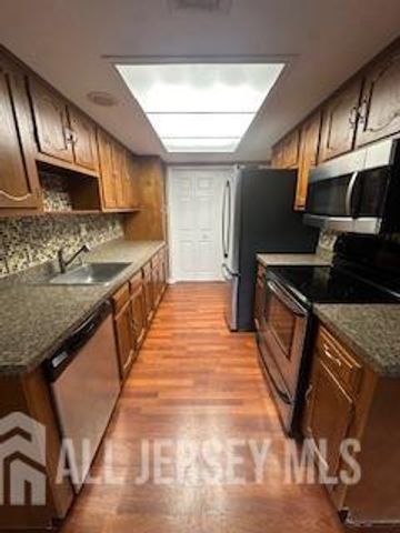 211 Doremus Drive, Monroe, NJ 08831