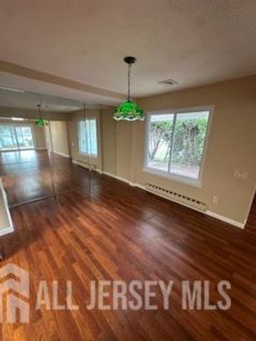 211 Doremus Drive, Monroe, NJ 08831