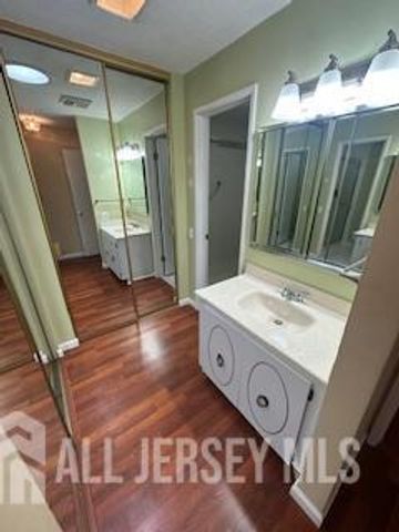 211 Doremus Drive, Monroe, NJ 08831