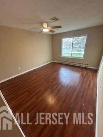 211 Doremus Drive, Monroe, NJ 08831