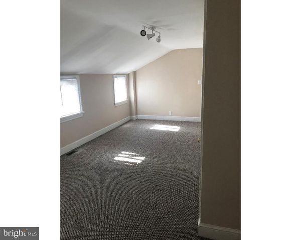 28 N 5TH AVE, Coatesville, PA 19320