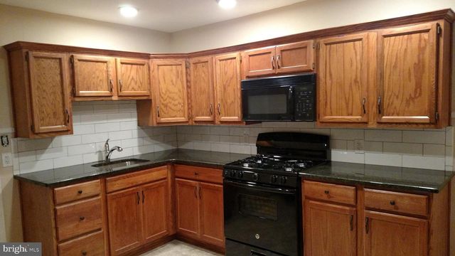 28 N 5TH AVE, Coatesville, PA 19320