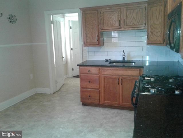 28 N 5TH AVE, Coatesville, PA 19320