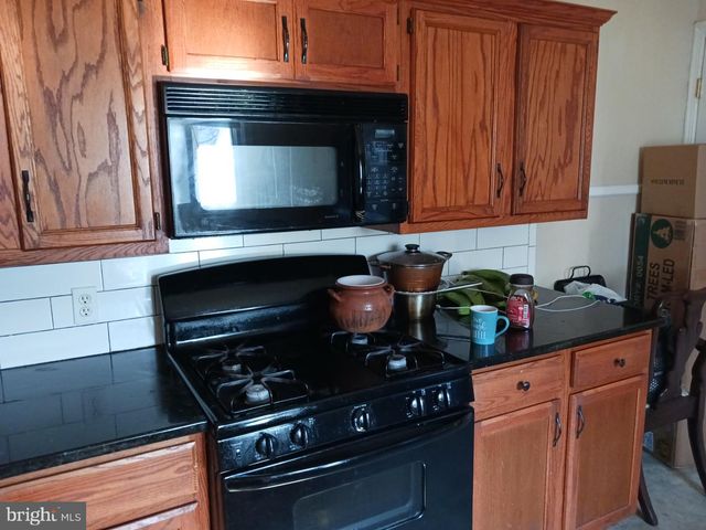 28 N 5TH AVE, Coatesville, PA 19320