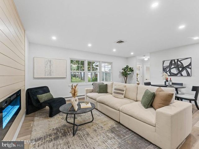 681-B NEW CASTLE CT, Lakewood, NJ 08701