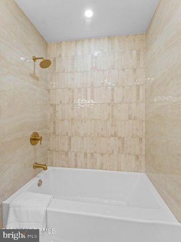 681-B NEW CASTLE CT, Lakewood, NJ 08701