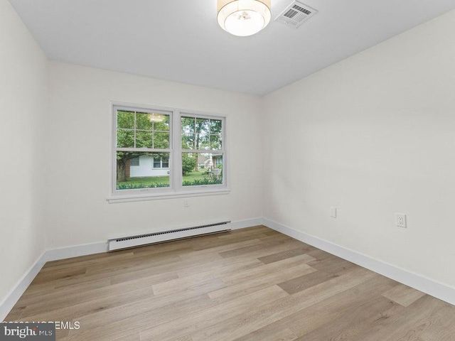 681-B NEW CASTLE CT, Lakewood, NJ 08701