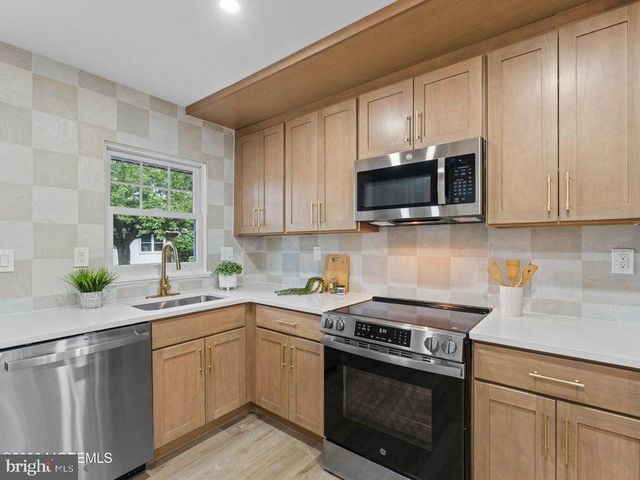 681-B NEW CASTLE CT, Lakewood, NJ 08701
