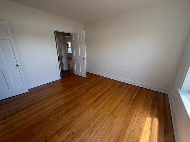 7351 N Damen Avenue 19, Chicago, IL 60645