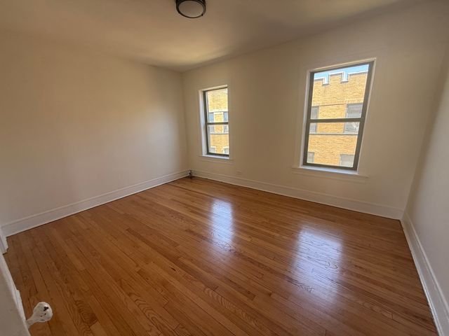 7351 N Damen Avenue 19, Chicago, IL 60645