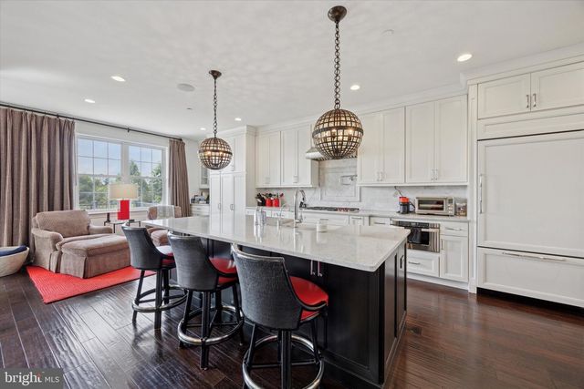 6150 CREEKSIDE DR, Flourtown, PA 19031