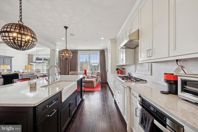 6150 CREEKSIDE DR, Flourtown, PA 19031