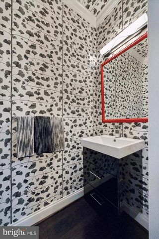 6150 CREEKSIDE DR, Flourtown, PA 19031