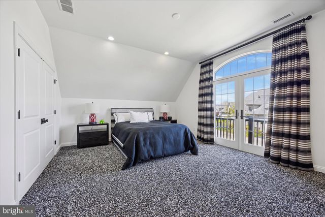 6150 CREEKSIDE DR, Flourtown, PA 19031