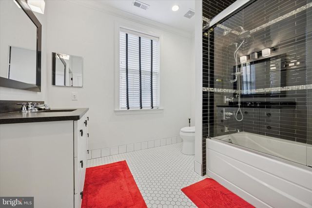 6150 CREEKSIDE DR, Flourtown, PA 19031