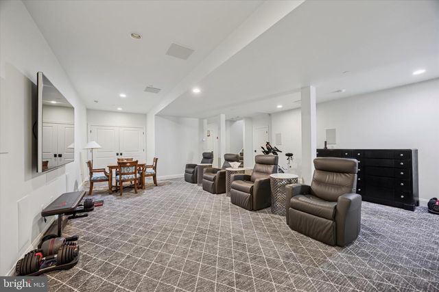 6150 CREEKSIDE DR, Flourtown, PA 19031