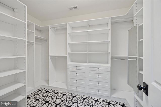 6150 CREEKSIDE DR, Flourtown, PA 19031