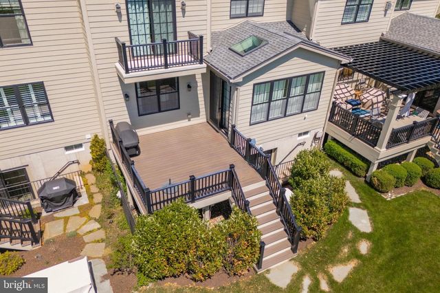 6150 CREEKSIDE DR, Flourtown, PA 19031