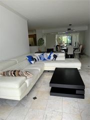 3400 NE 192nd St 206, Aventura, FL 33180