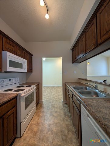 1270 Hillcrest Drive, New Braunfels, TX 78130