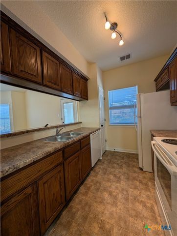 1270 Hillcrest Drive, New Braunfels, TX 78130