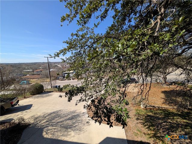 1270 Hillcrest Drive, New Braunfels, TX 78130