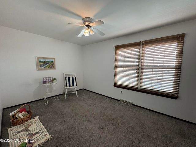 15 Saylors Pond Road, Wrightstown, NJ 08562