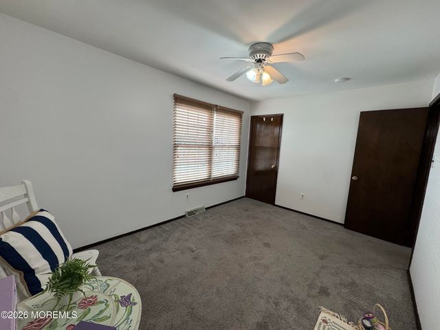 15 Saylors Pond Road, Wrightstown, NJ 08562