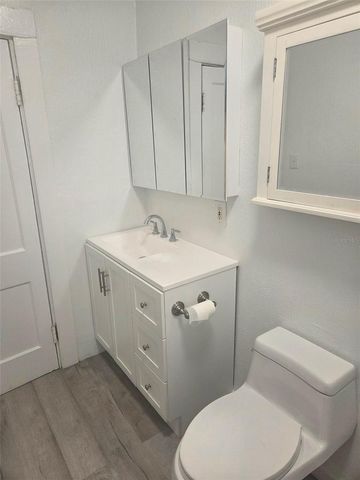 1752 4TH STREET Front, Sarasota, FL 34236
