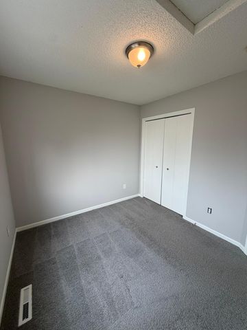 7811 Palmgren Avenue NE, Otsego, MN 55330