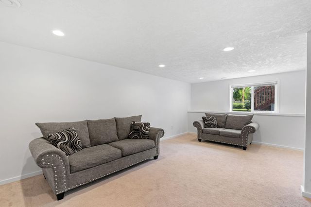 7811 Palmgren Avenue NE, Otsego, MN 55330