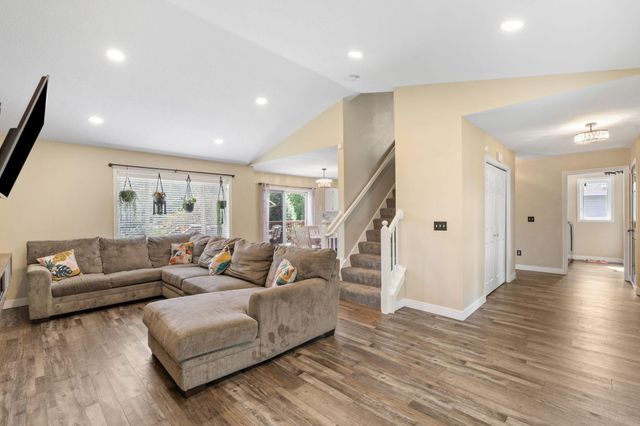 7811 Palmgren Avenue NE, Otsego, MN 55330