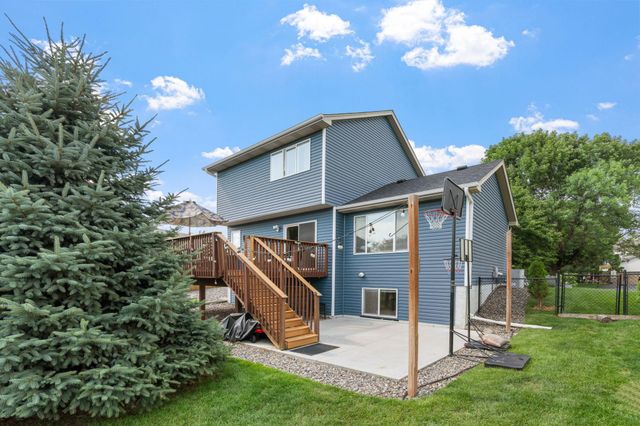 7811 Palmgren Avenue NE, Otsego, MN 55330