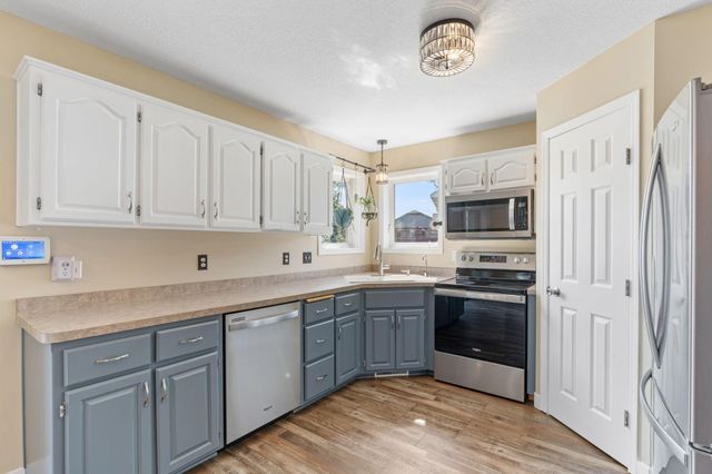 7811 Palmgren Avenue NE, Otsego, MN 55330