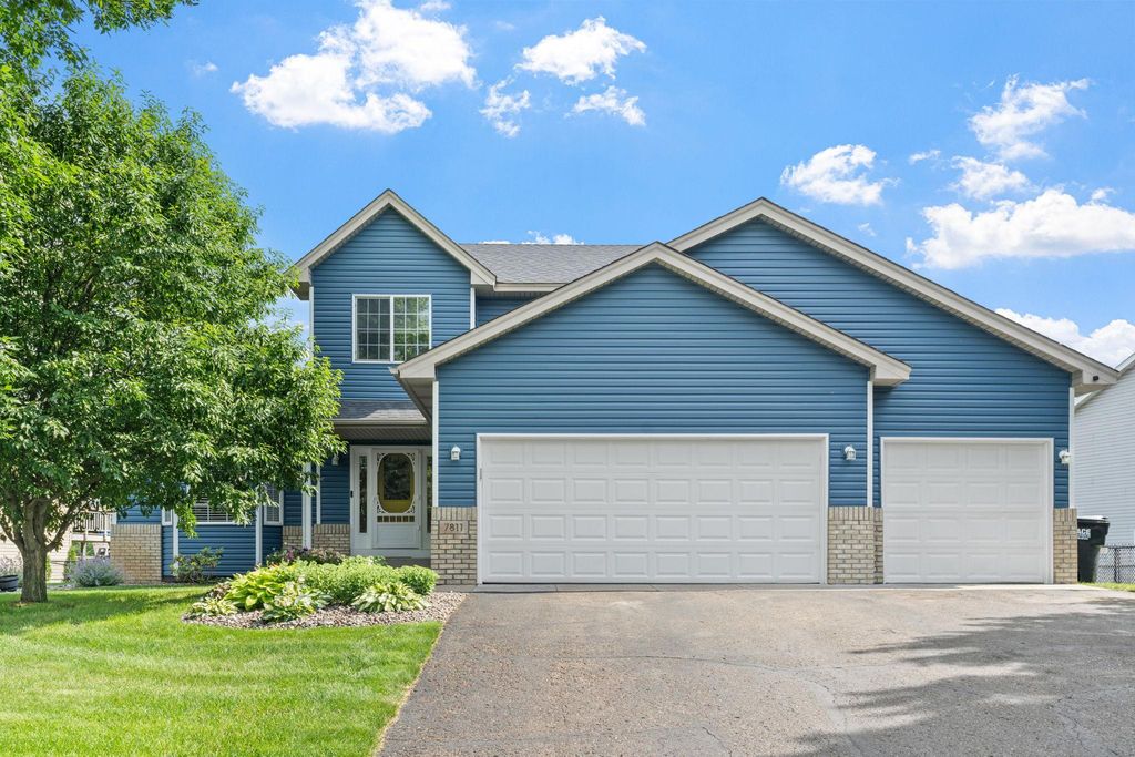 7811 Palmgren Avenue NE, Otsego, MN 55330