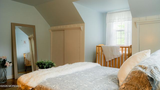 33 Lancaster Road, Colonia, NJ 07067