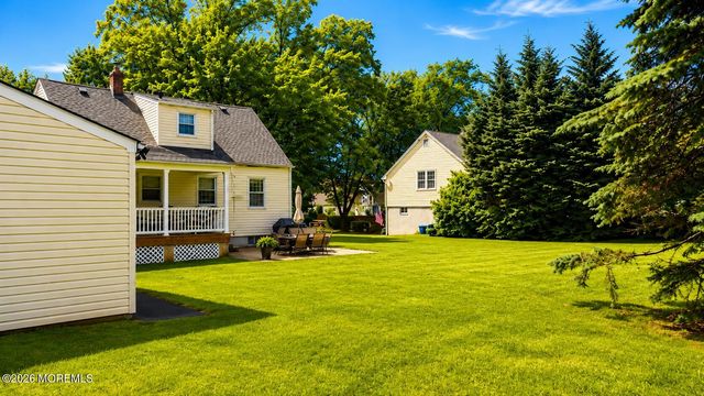 33 Lancaster Road, Colonia, NJ 07067