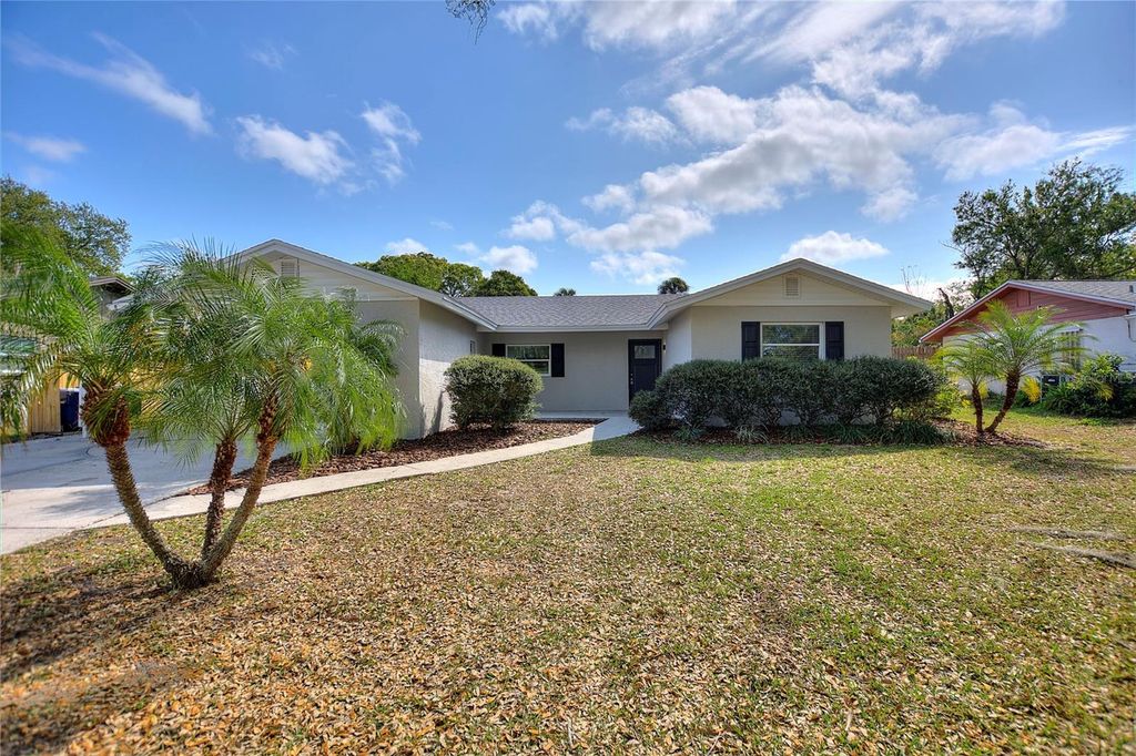 3301 WOODMONT DRIVE, Sarasota, FL 34232