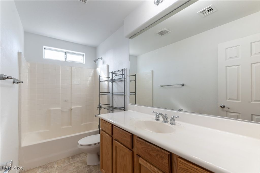 Image 17 of property listing at 9026 Iron Cactus Avenue, Las Vegas, NV 89148