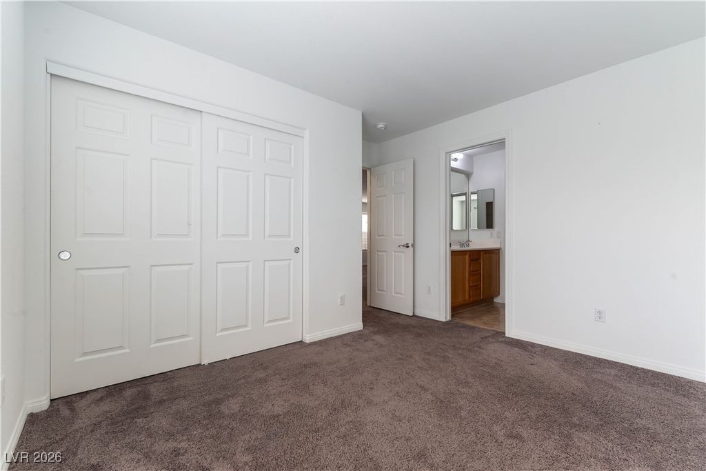 Image 21 of property listing at 9026 Iron Cactus Avenue, Las Vegas, NV 89148