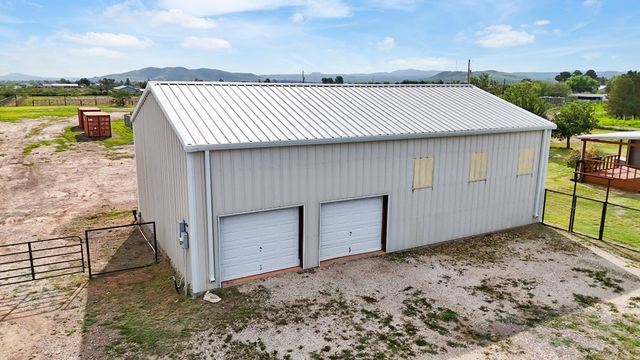 504 Tom Lackey Ln, Alpine, TX 79830