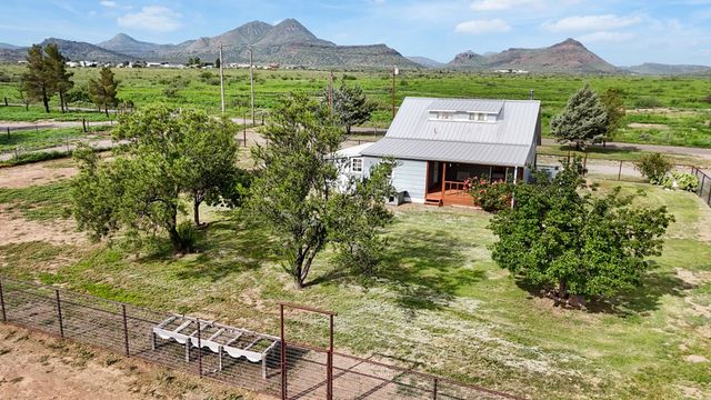 504 Tom Lackey Ln, Alpine, TX 79830