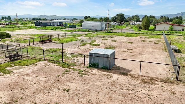 504 Tom Lackey Ln, Alpine, TX 79830