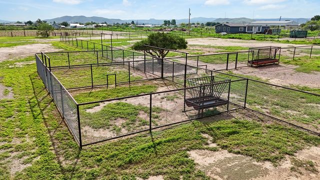 504 Tom Lackey Ln, Alpine, TX 79830