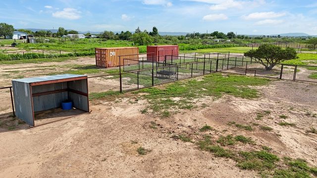 504 Tom Lackey Ln, Alpine, TX 79830