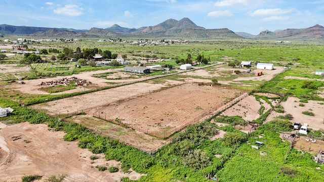 504 Tom Lackey Ln, Alpine, TX 79830