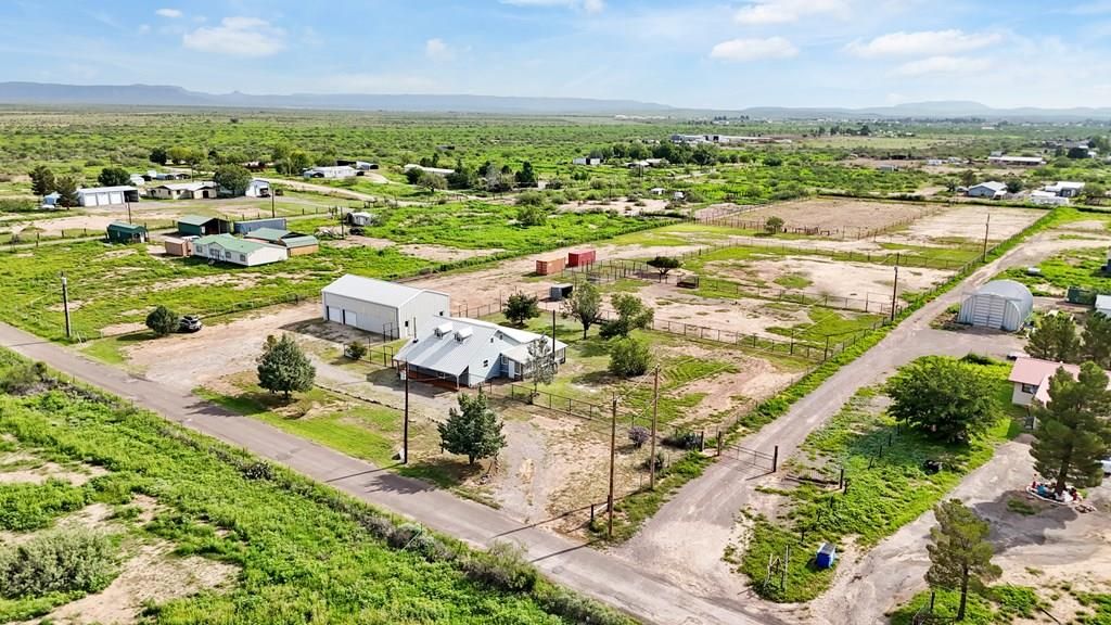 504 Tom Lackey Ln, Alpine, TX 79830